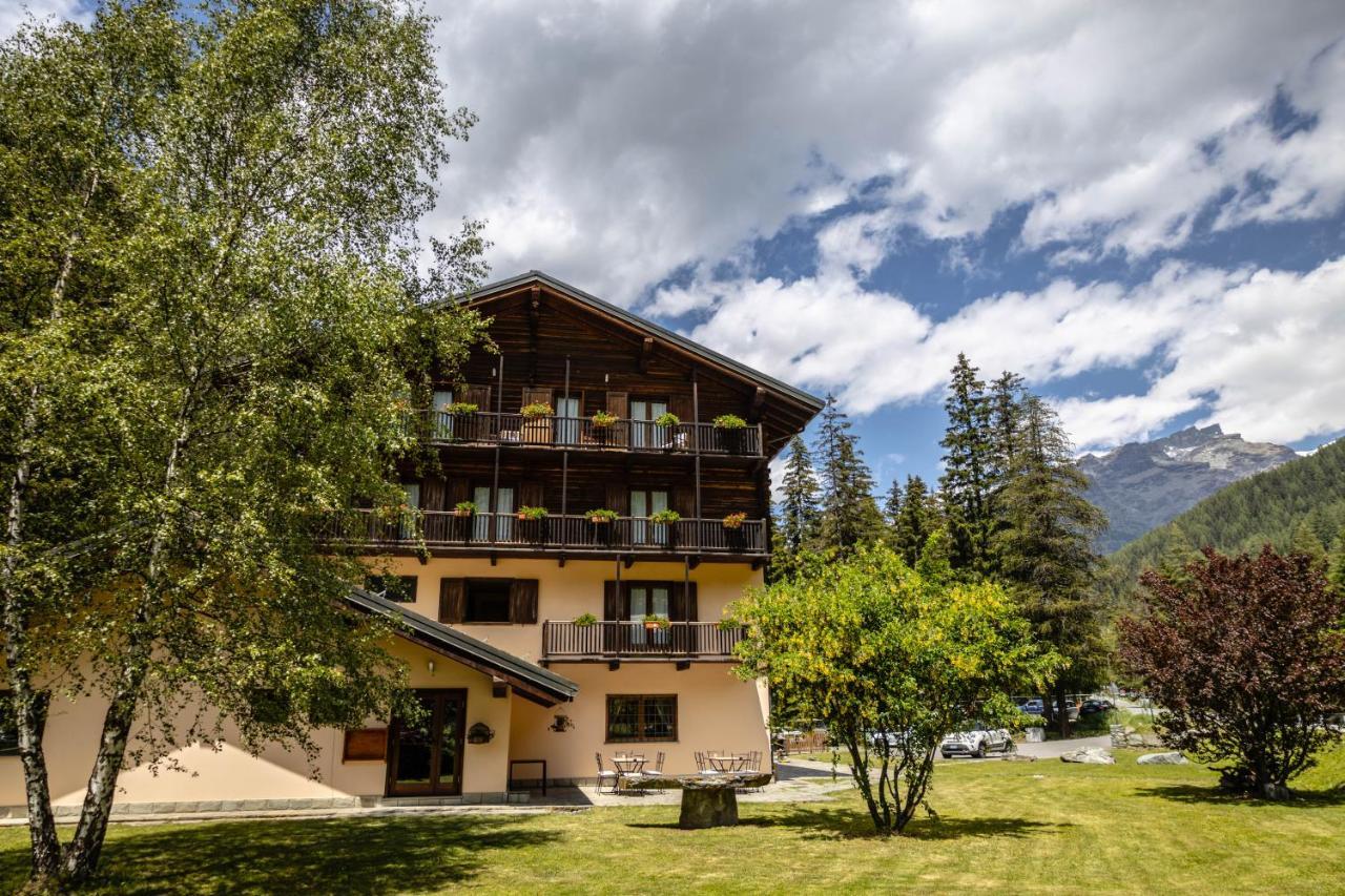 Alpine Forest Hotel Champoluc Εξωτερικό φωτογραφία